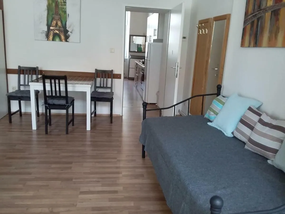 Apartment Alser contacts